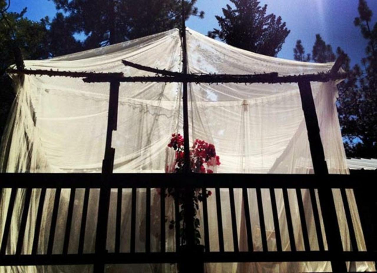 The Red Rooster Lodge Coulterville Exterior photo